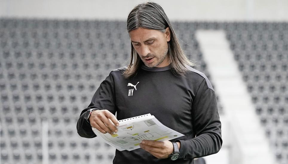 Er will FCS-Cheftrainer sein, doch ihm fehlt die notwendige Lizenz: Hakan Yakin. Bild: Roger Albrecht