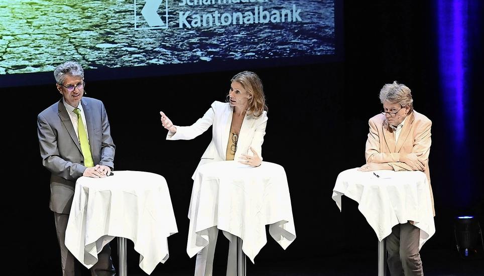 Donato Scognamiglio (links), Mirjam Staub-Bisang und Reiner Eichenberger waren sich nicht in allem einig. Bild: Michael Kessler
