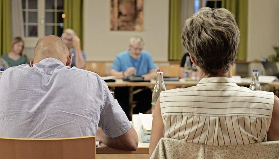 Viel Ausdauer: Gut dreieinhalb Stunden dauerte die Sitzung des Einwohnerrates. Bild: Tobias Bolli