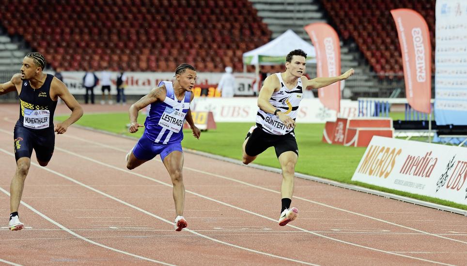 Enrico Güntert unterliegt hauchdünn dem Lausanner Athleten Bradley Lestrade und verpasst die angestrebte Medaille im 100-Meter-Sprint. Bild: Dario Muffler