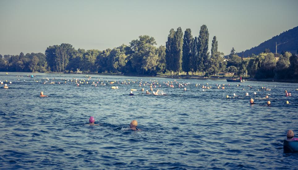 Die Corona-Pandemie habe dazu geführt, dass weniger Kinder und Erwachsene das Schwimmen gelernt haben. Dem möchten die Schulen nun entgegen wirken. Symbolbild: Radio Munot