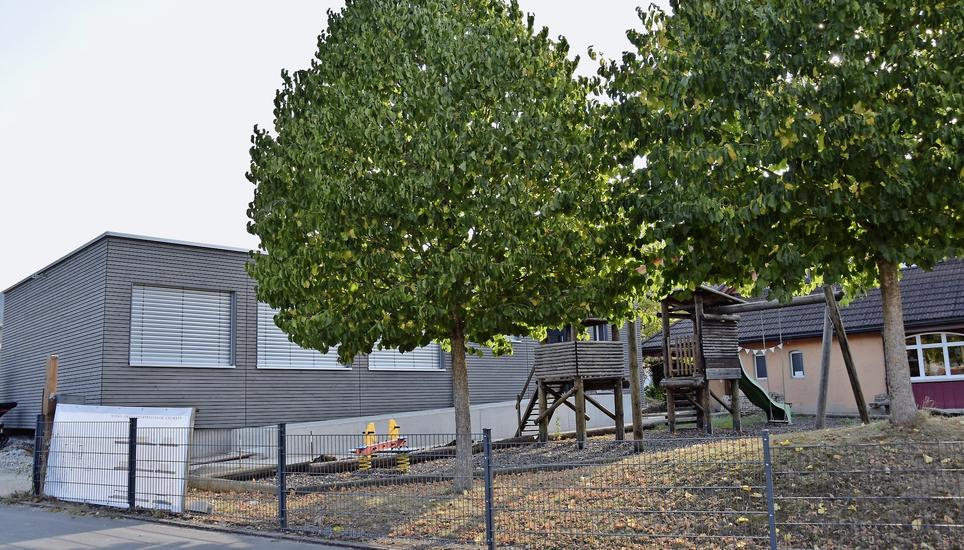 Rechtzeitig zum Schulstart ist der neue Kindergarten in Siblingen fertiggestellt worden. Bild: she