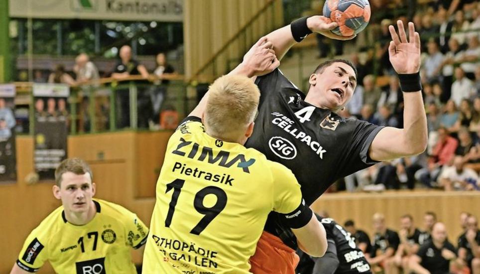 Mhedi Ben Romdhane trifft auf hartnäckige Gegenwehr. BILD MICHAEL KESSLER