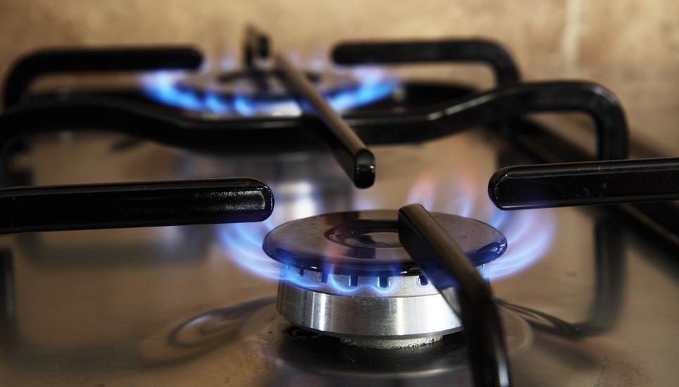 Sollte es zu einer Mangellage kommen, wird zuerst zum freiwilligen Sparen aufgerufen. Im äussersten Notfall kann die Verwendung von Gas in gewissen Bereichen verboten werden. Symbolbild: Pixabay