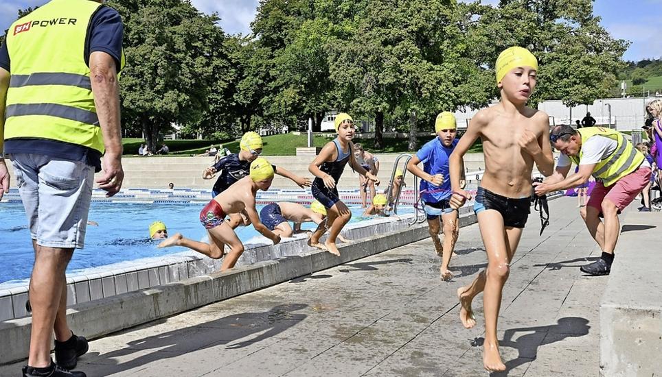 Nach dem Schwimmen ging es im Nu in die Wechselzone.