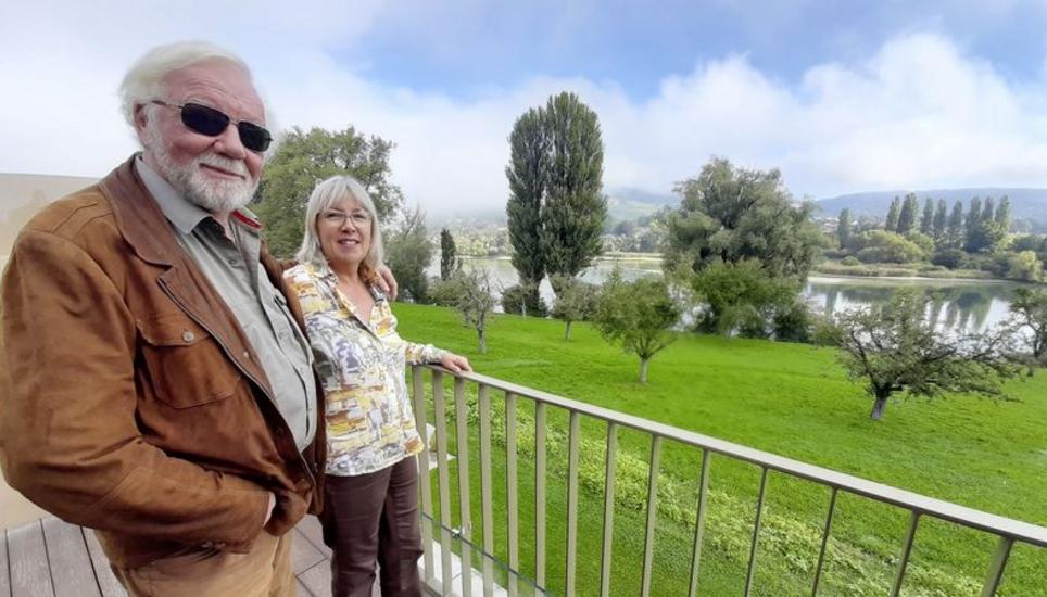 Charles und Gabriele Balsiger ärgern sich über menschliches Verhalten bei den Inseln Werd im Rhein. Bild: Thomas Martens