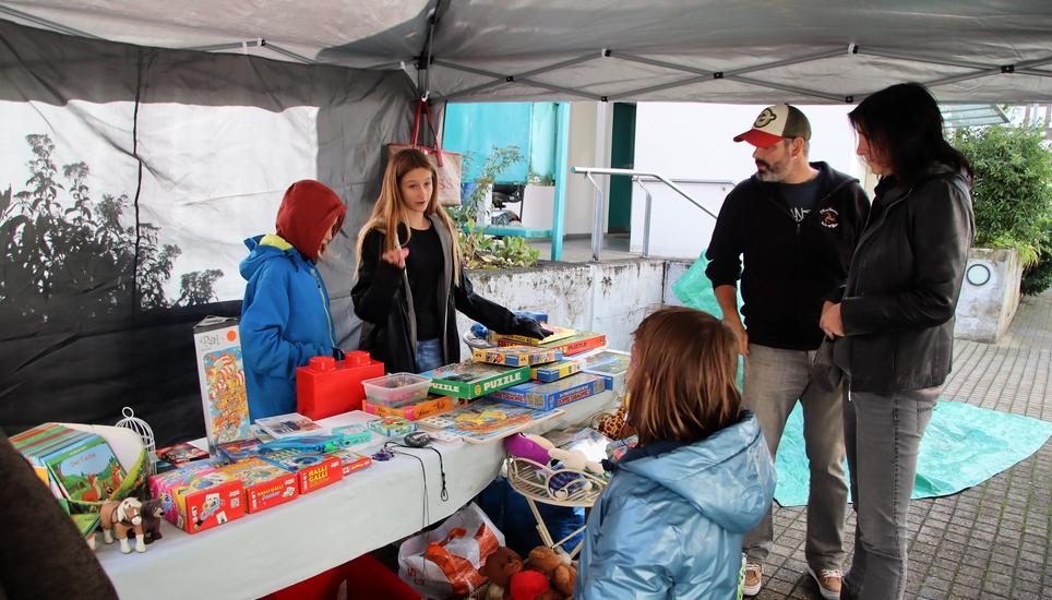 Zum «Suuserfäscht» am Samstag gehört auch der beliebte Kinderflohmarkt. Bilder: Roland Müller