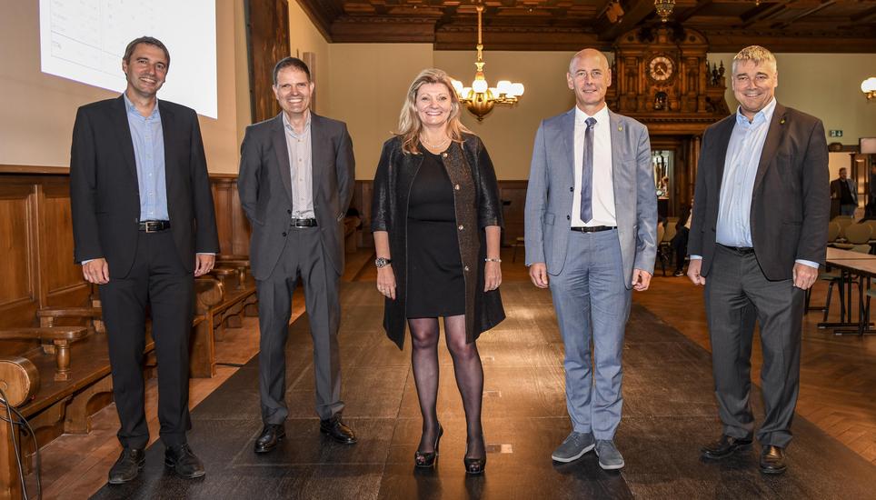 Der Schaffhauser Regierungsrat bestehend aus: Patrick Strasser, Dino Tamagni, Cornelia Stamm Hurter, Martin Kessler und Walter Vogelsanger (v.l.n.r.) nach ihrer Wahl im Jahr 2020. Bild: Melanie Duchene