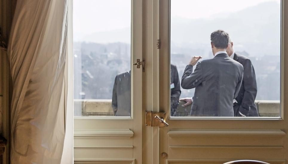 Auch der Zutritt von Lobbyisten zur Wandelhalle in Bern – oder wie hier zu ihrem Balkon – wurde schon debattiert. Bild: Keystone