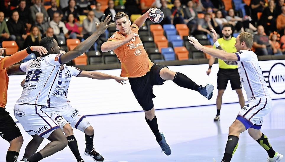 Familiärer Bezug: Für den Kadettenspieler Donat Bartok (mit Ball) ist die Partie eine ganz besondere, denn sein Vater Csaba Bartok spielte früher in Veszprem. Bild: Michael Kessler