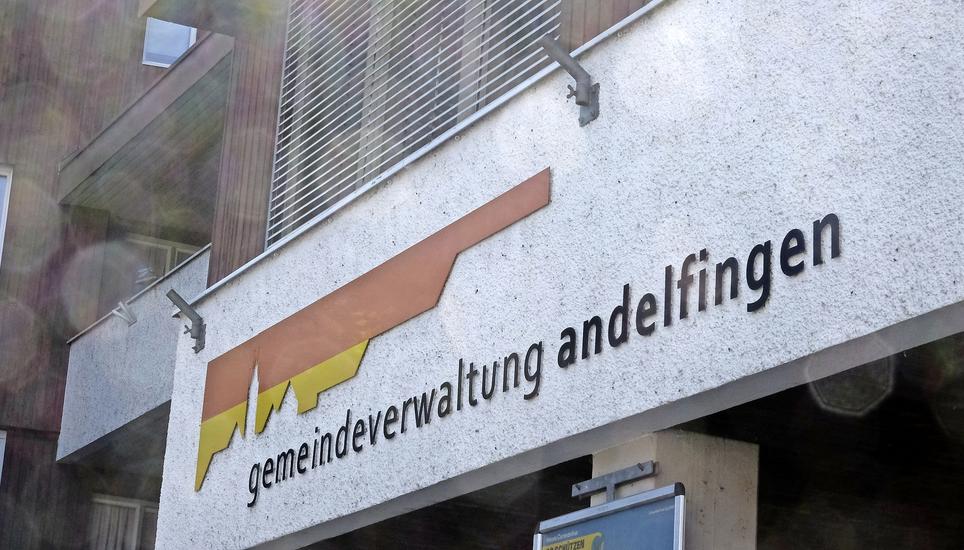 Nicht mehr zeitgemäss: Das Andelfinger Gemeindeverwaltungs-Gebäude. Bild: Alexander Joho
