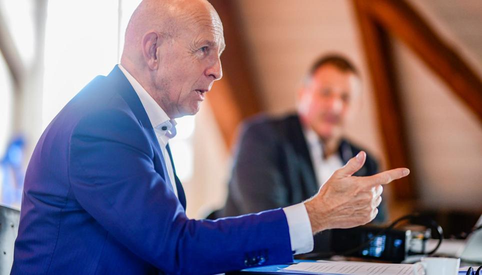 Martin Vogel lobt die Schaffhauser Unternehmer. Bild: Melanie Duchene