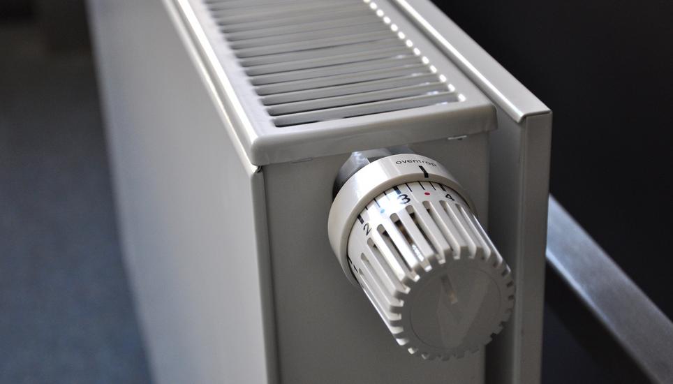 Dass die Bevölkerung in ihren Häusern wegen einer Gasmangellage frieren muss, hält der Stadtrat für unwahrscheinlich. Symbolbild: Pixabay