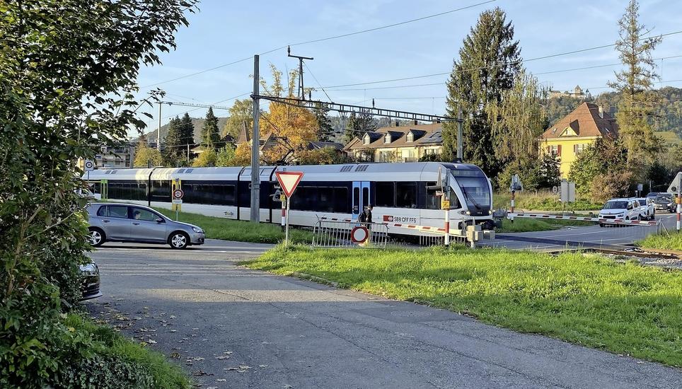 Am Bahnübergang in Stein am Rhein soll es eine Unterführung geben, um den Verkehrsfluss weiter sicherzustellen. Bild: zVg
