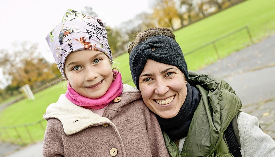 Nadia Perujo kam mit Tochter Salma. Sie freuen sich, die Breite am Märchenspaziergang besser kennenzulernen.
