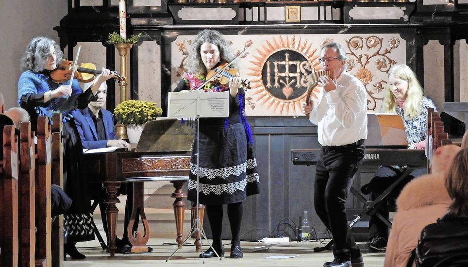 Die Musiker zeigten am Sonntag in der Klosterkirche Paradies eine grosse Spielfreude und begeisterten das Publikum. Bild: Barbara Binzegger