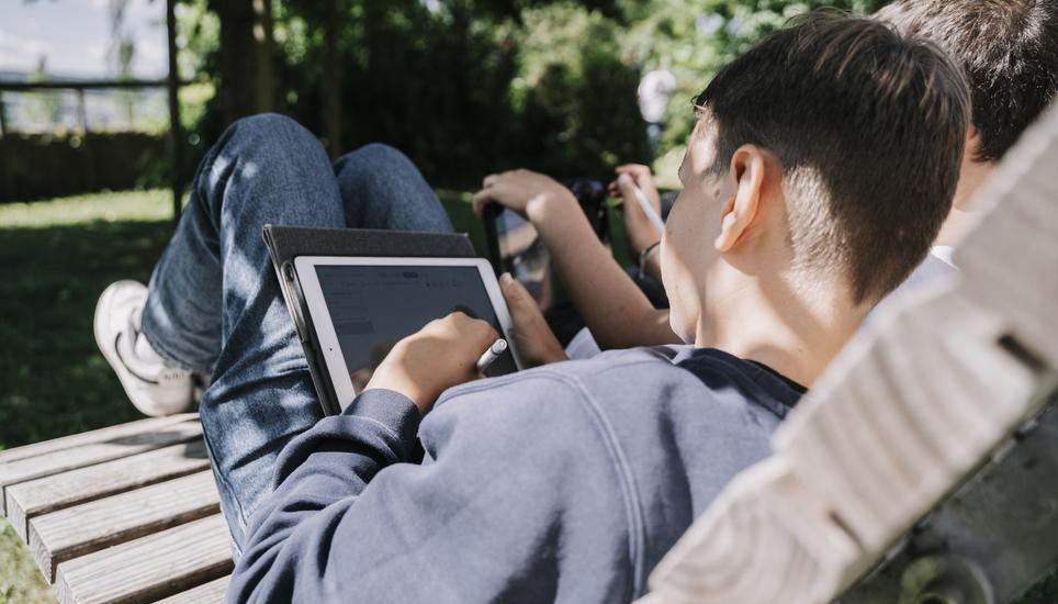 Das eigene iPad ist Lernhelfer aber auch Kommunikationsmedium zwischen Lehrern und Schülern.