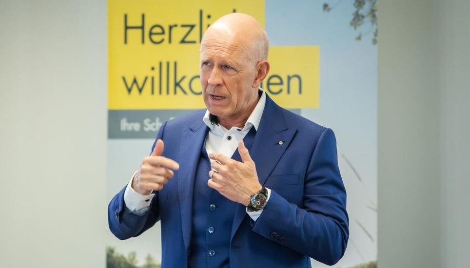 Will alle Kunden mitnehmen: Martin Vogel, CEO der Kantonalbank. Bild Roberta Fele.