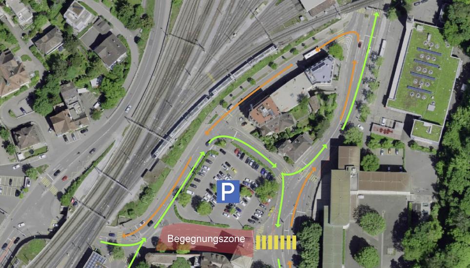 So soll sich die Situation beim Schwabentor nach der Sanierung darstellen: Neue Verkehrsführung von Nord nach Süd (grün) und von Süd nach Nord (orange). Visualisierung: SN/Gloria Müller