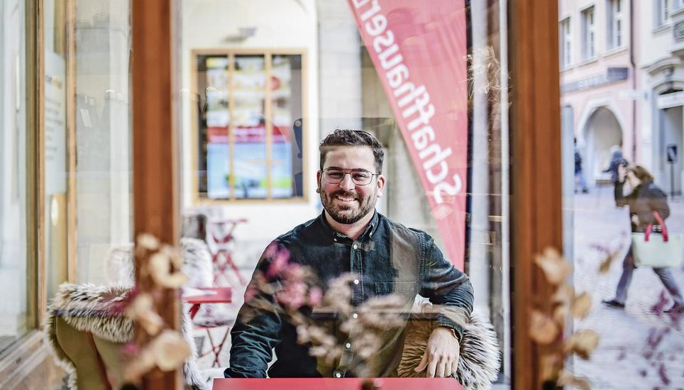 Patrick Pozas, Leiter Visitor Centre Schaffhausen des Schaffhauserland Tourismus, kennt viele kuriose Geschichten. Bild: Melanie Duchene