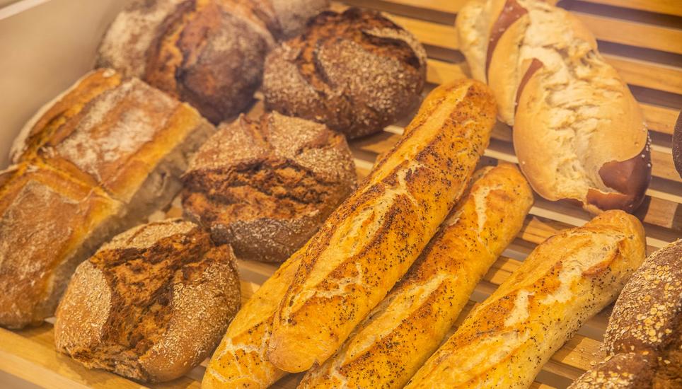 Eine weitere Anfrage drehte sich zwar nicht um Gold, aber um Goldbraunes: «Ich liebte das Schaffhauser Pfünderli vom Brüli-Beck. Können Sie mir bitte ein ähnliches Brot per Post zustellen?» Bild: Roberta Fele