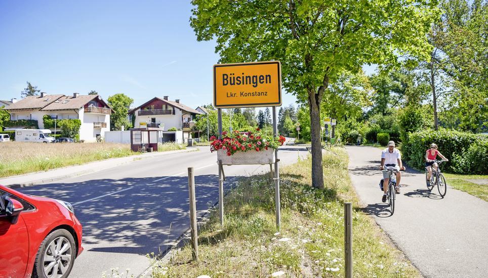 Ortstafel Buesingen fotografiert zu 250 Jahre Buesingen, am Mittwoch, 8. Juli 2020.  (Melanie Duchene / Schaffhauser Nachrichten)