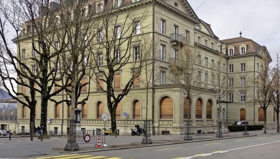 Auch im Bernerhof, wo das Finanzdepartement beheimatet ist, macht man sich Gedanken über die Finanzlage des Bundes. Bild: Keystone