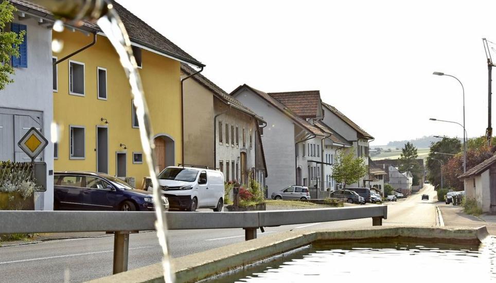 Die Ortsdurchfahrt von Siblingen soll in den kommenden sieben Jahren aufgewertet werden. Bild: Sandy Hedinger