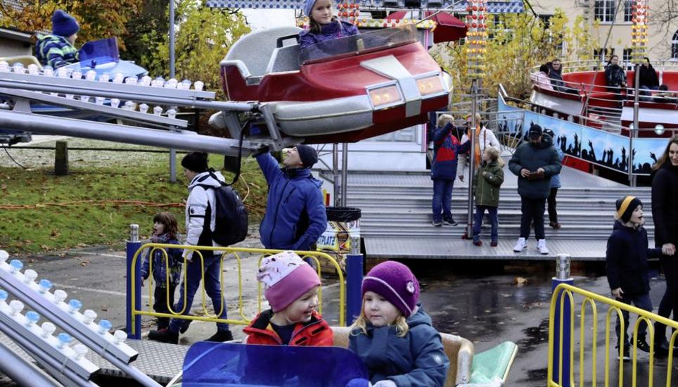 Der Lunapark bot Spass für Gross und Klein. Bild: Dieter Ritter