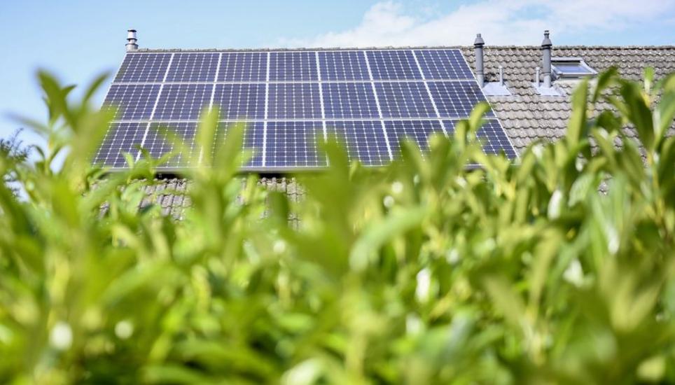 Solarzellen auf einem Hausdach, am Donnerstag, 26. August, 2021. (Melanie Duchene / Schaffhauser Nachrichten)