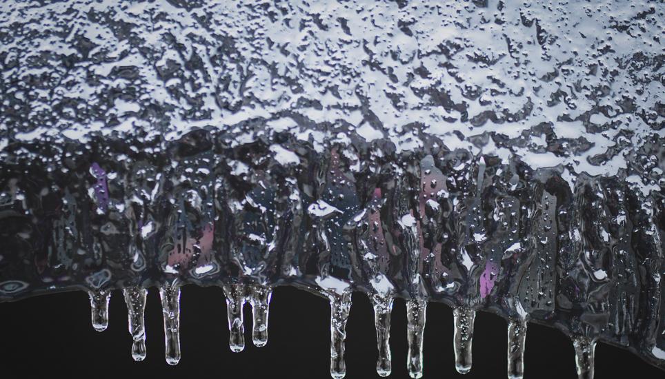 Eisregen, Glatteis und gefrorene Natur und Strassen sorgen fuer Chaos am Morgen frueh, am Mittwoch, 17. Januar, 2024 (Melanie Duchene / Schaffhauser Nachrichten)