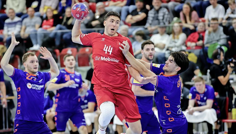 Grosse Verantwortung: Mehdi Ben Romdhane ist nach der Verletzung von Manuel Zehnder als Spielmacher der Nati gesetzt. Bild: Keystone