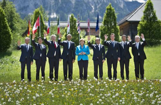 Das ganze «Familienfoto» vom G7-Gipfel 2015. Bild: Gottschalk/Bundesregierung