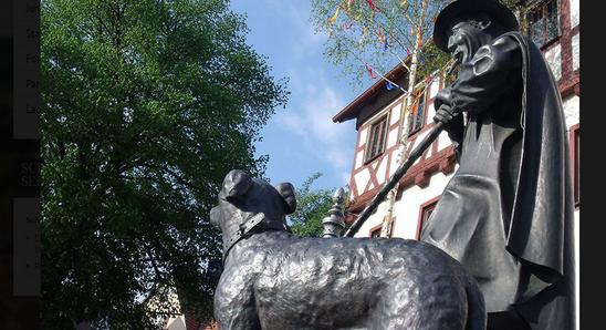 Schäferfigur vor dem Rathaus von Schafhausen