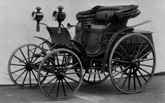 Ein solches Modell soll im Jahre 1901 auf dem Freien Platz verunfallt sein. Bild: Wikimedia