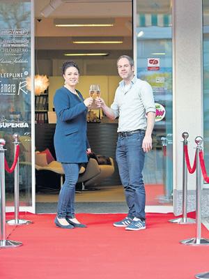 Claudia Guhl und Thomas Wanner laden zur grossen Jubiläumsausstellung.