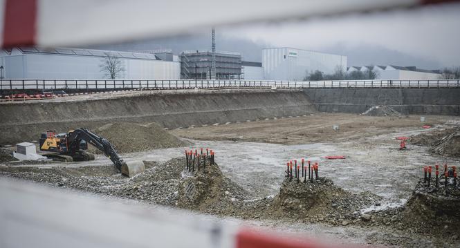 Blick auf die Baugrube des geplanten Datenzentrums in Beringen, am Mittwoch, 17. Januar, 2024 (Melanie Duchene / Schaffhauser Nachrichten)